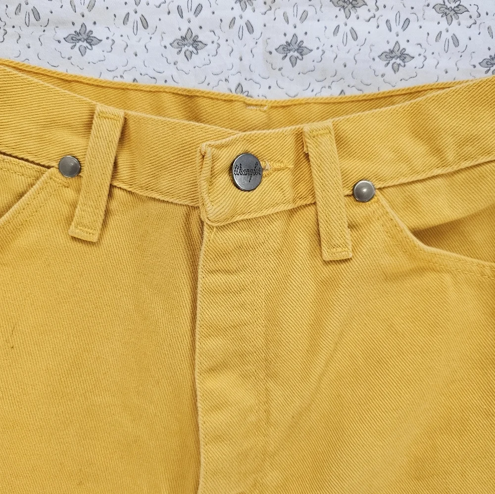 Vintage Wrangler Super High Rise Shorts - Picture 2 of 5